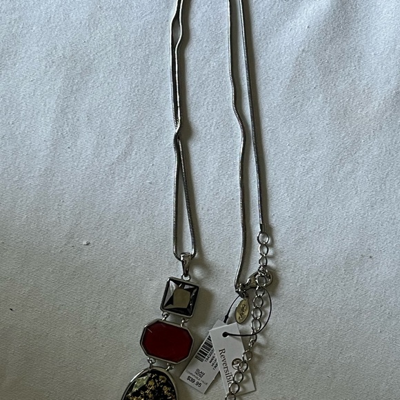 Stunning CHICO’S Reversible 3 Pendant Statement Necklace - NWT’s - Picture 8 of 10